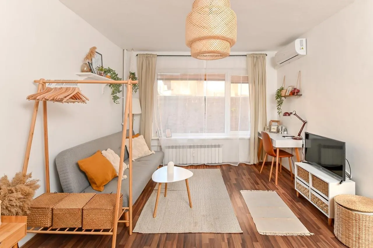 Cosy&Art 1Bd Apartment Next To Slaveykov Square Sofia