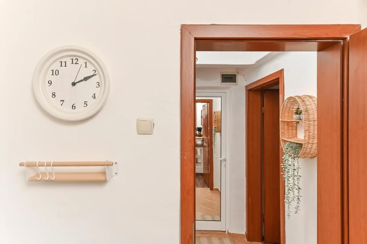 Cosy&Art 1Bd Apartment Next To Slaveykov Square Sofia